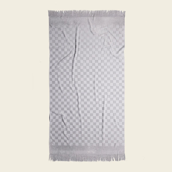 PLUSH CHECKERED BEACH TOWEL - PUMICE